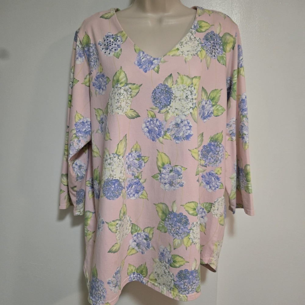 Quacker Factory Size XL Pink Hydrangea Printed V-Neck 3/4 Sleeve Knit Top